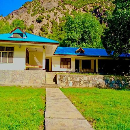 Chitral Inn Resort Exterior foto